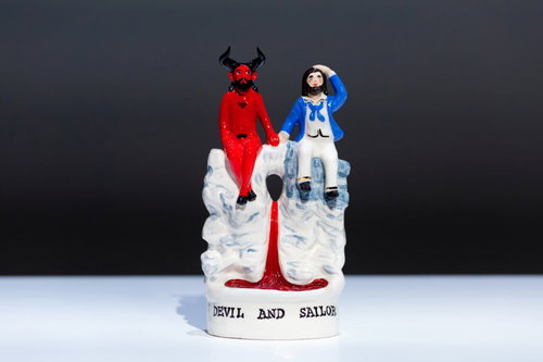 Nick Cave gestaltar djävulen i porslin